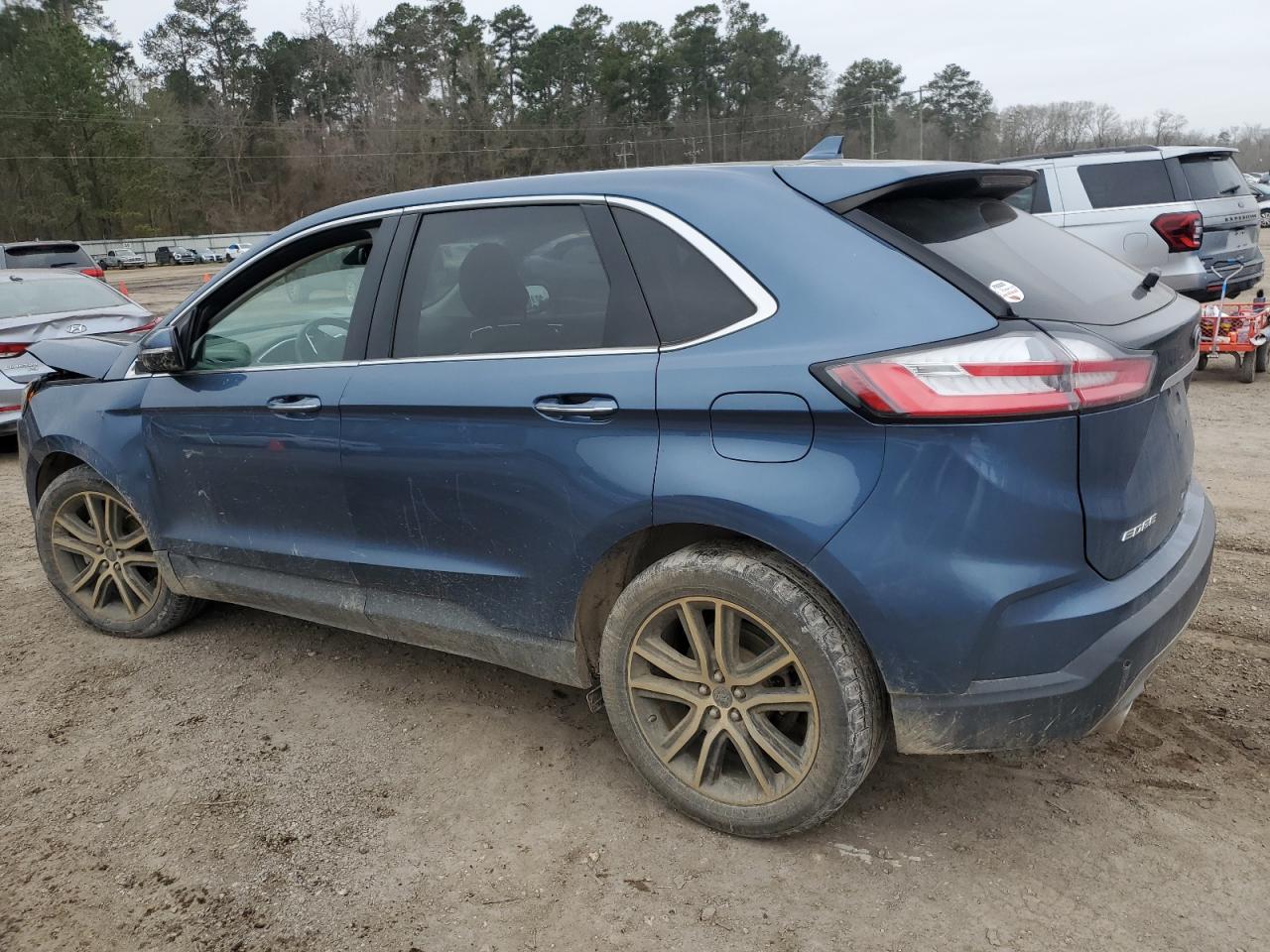 2019 Ford Edge - Image 2