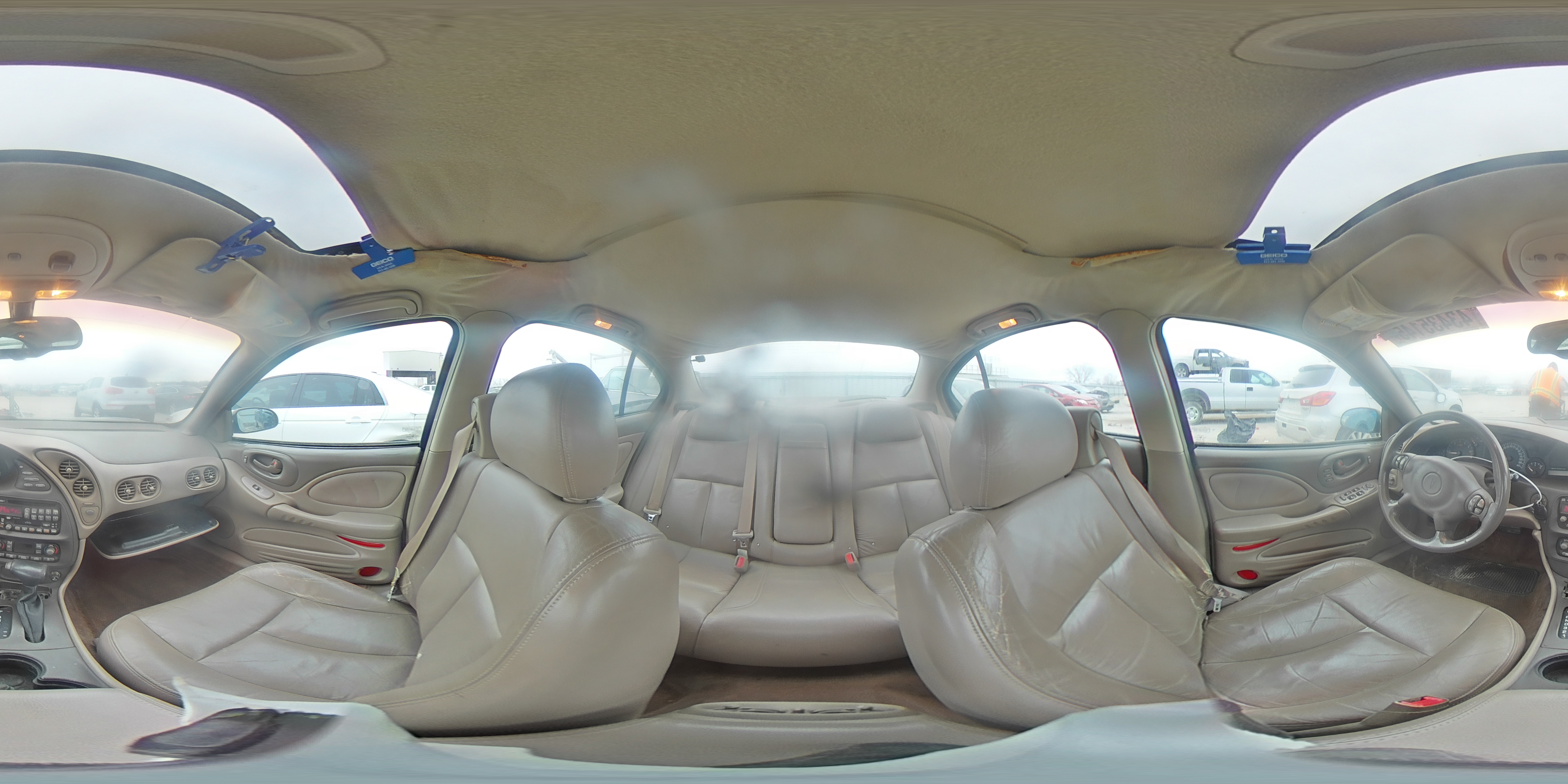 2003 Pontiac Bonneville - Image 12