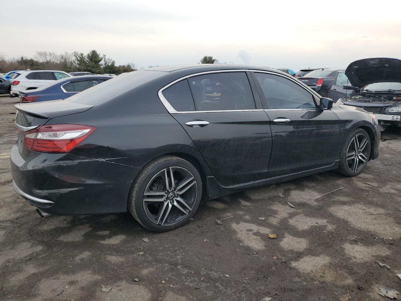 2017 Honda Accord - Image 3