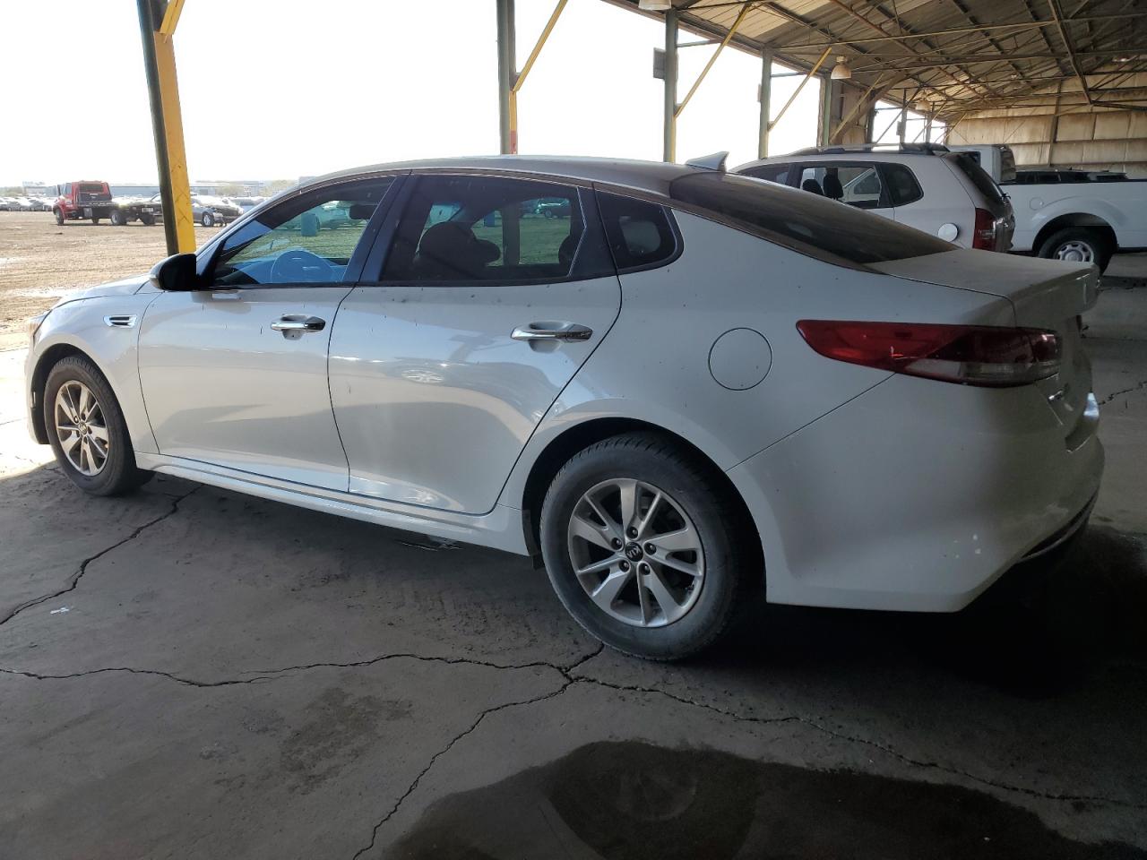 2016 Kia Optima - Image 2