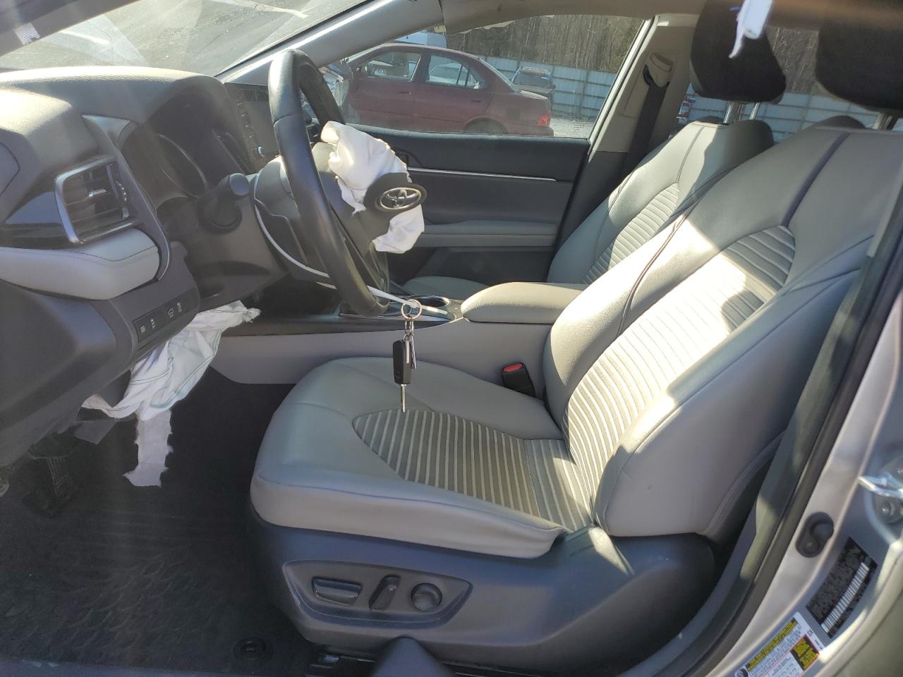 2022 Toyota Camry - Image 7