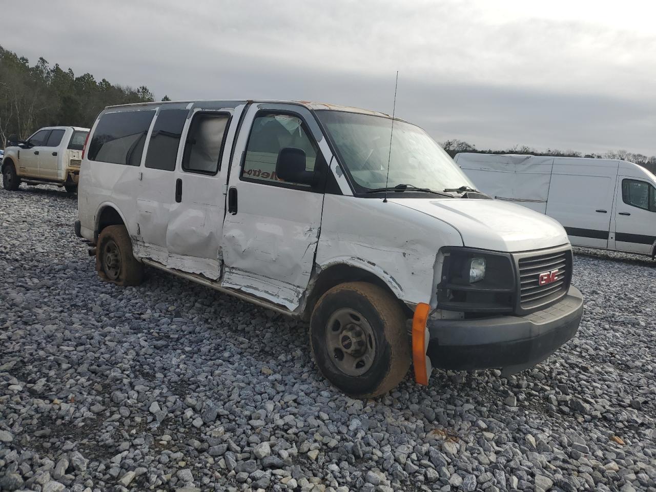 2008 GMC Savana - Image 4
