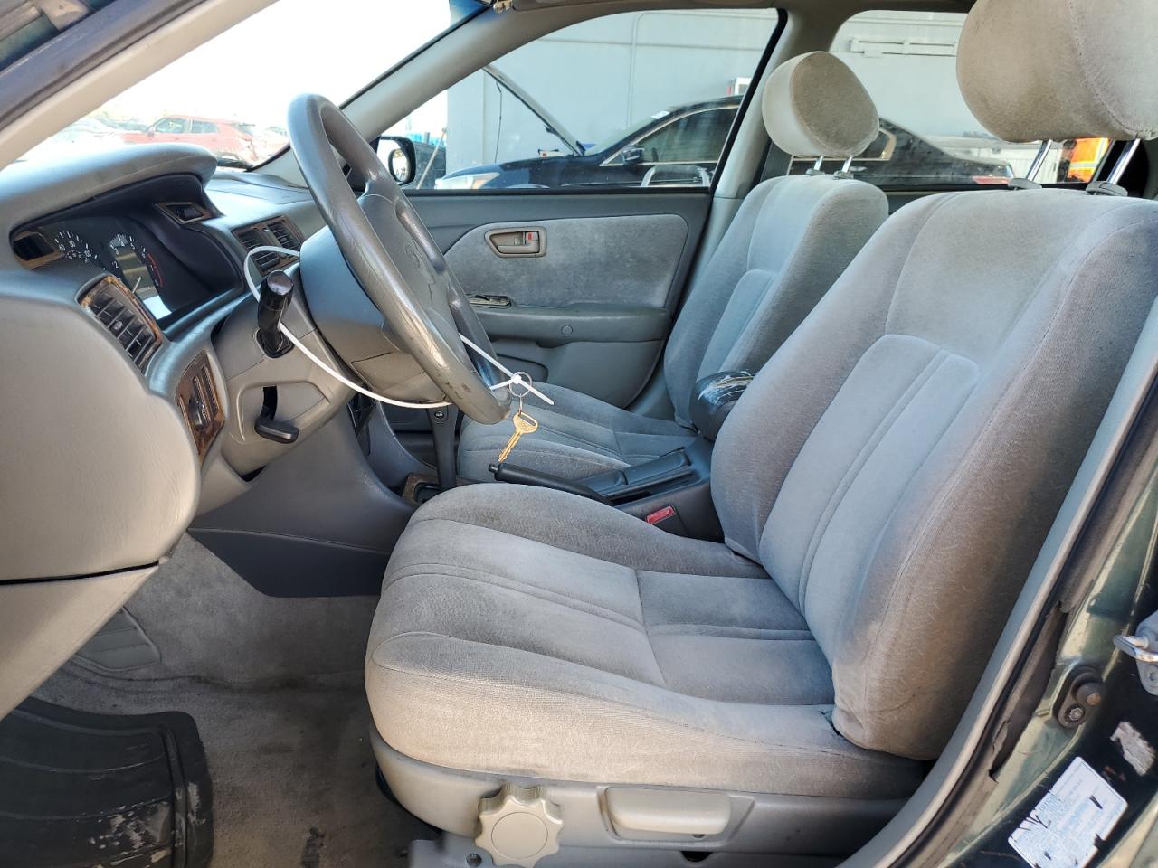 1998 Toyota Camry - Image 7