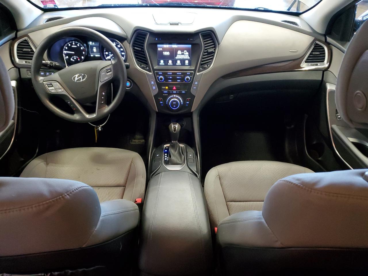 2018 Hyundai Santa Fe - Image 8