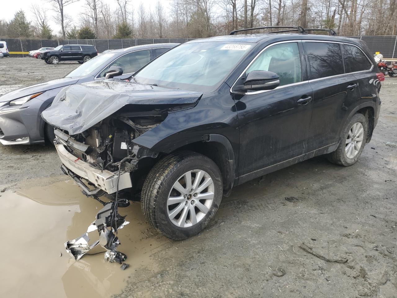 2019 Toyota Highlander - Image 1