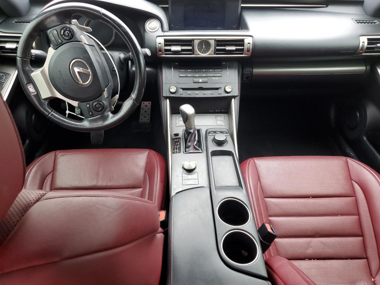 2016 Lexus IS - Image 8