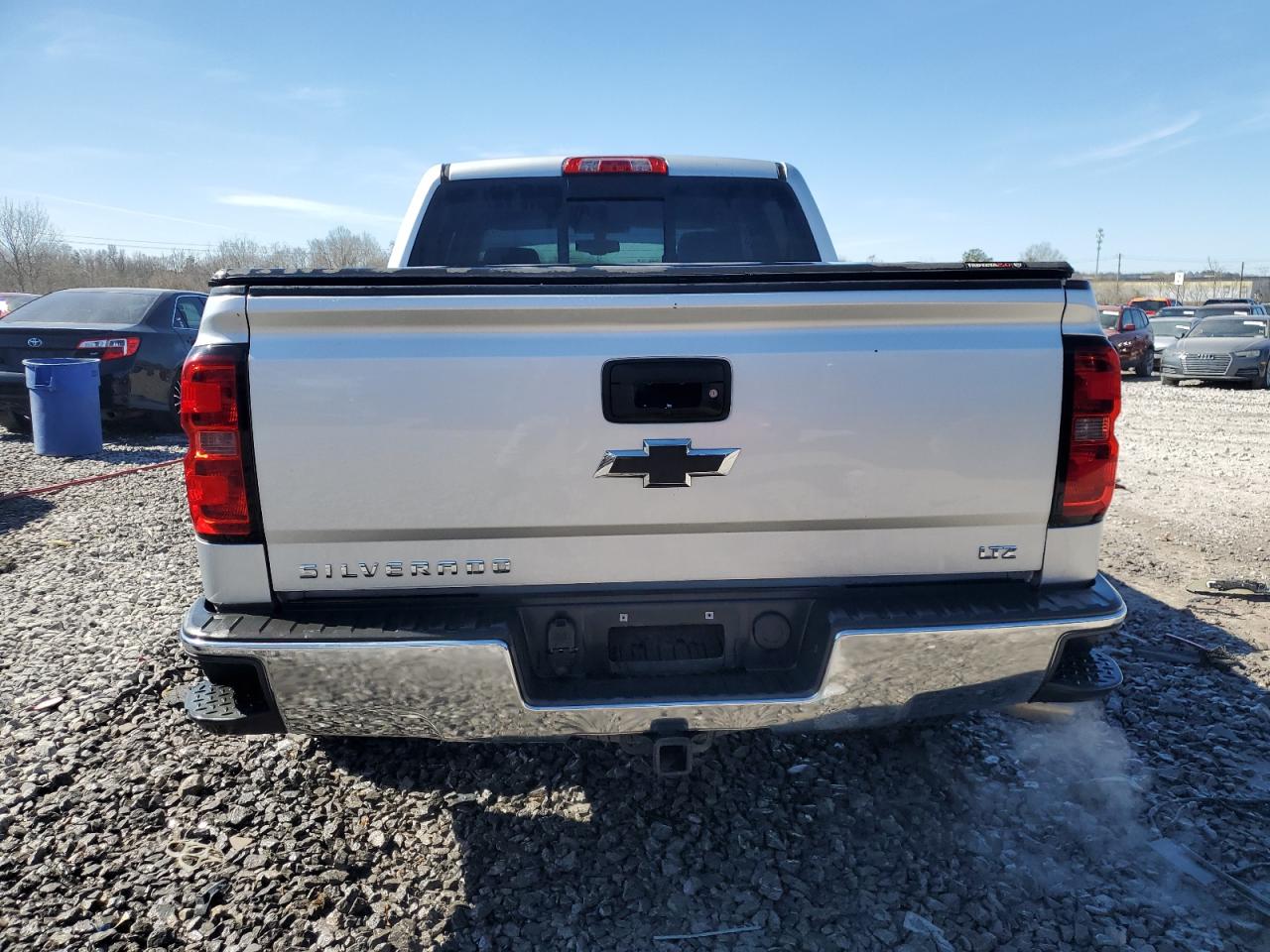 2015 Chevrolet Silverado - Image 6