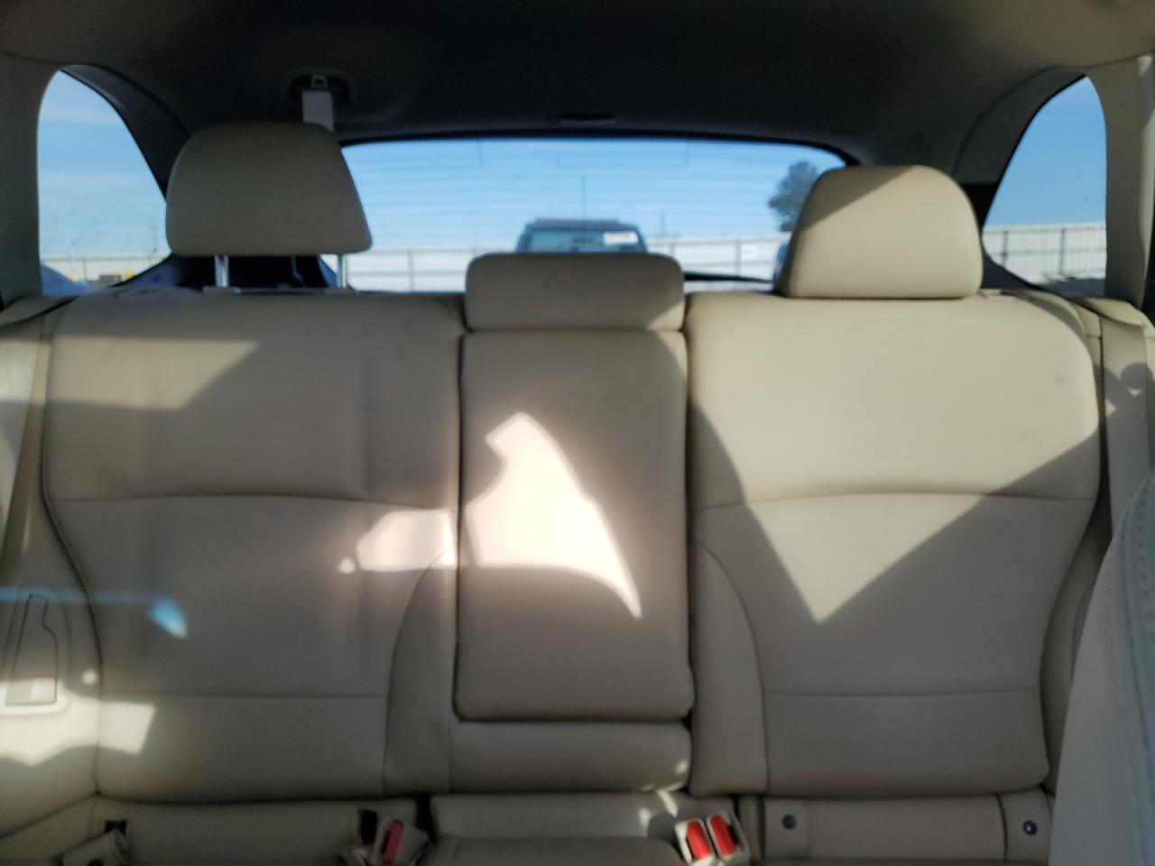 2016 Subaru Outback - Image 10