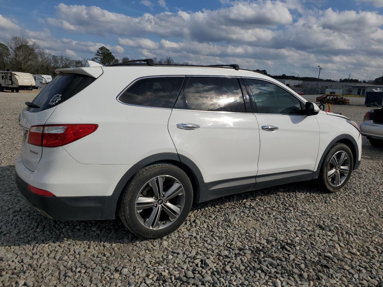 2013 Hyundai Santa Fe - Image 3
