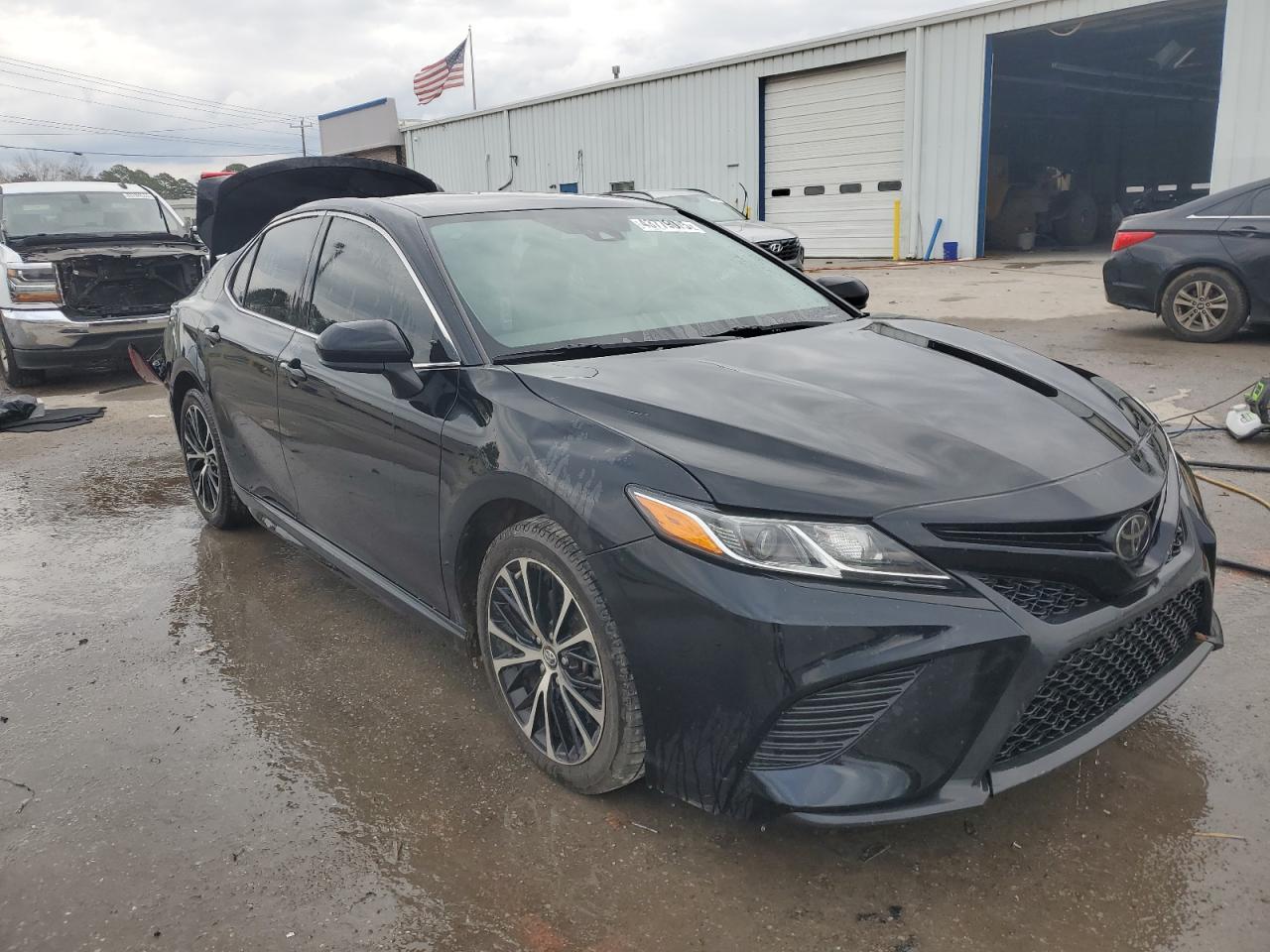 2019 Toyota Camry - Image 4