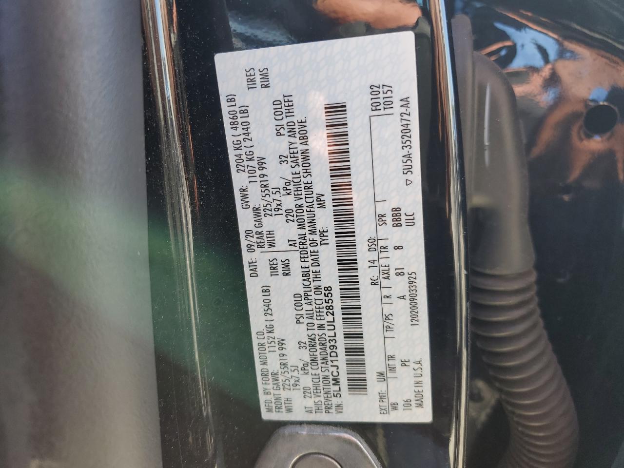 2020 Lincoln Corsair - Image 12