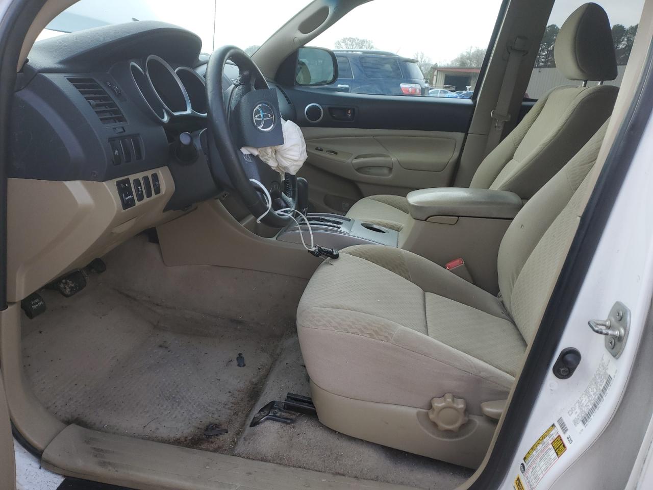 2011 Toyota Tacoma - Image 7