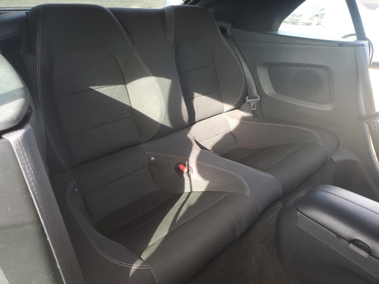 2015 Ford Mustang - Image 10