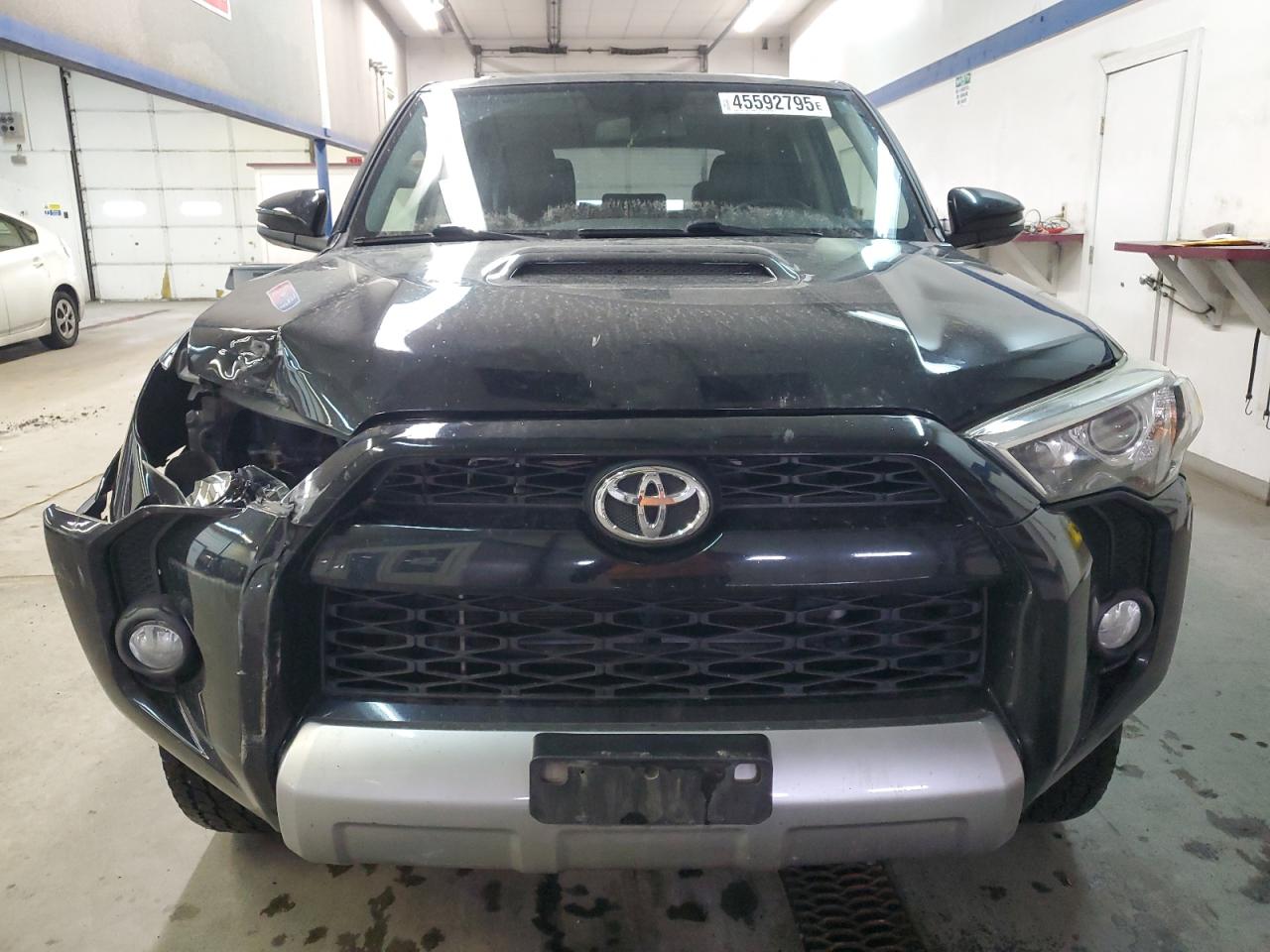 2015 Toyota 4Runner - Image 5