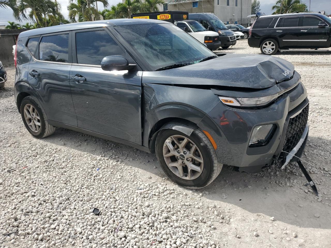 2022 Kia Soul - Image 4