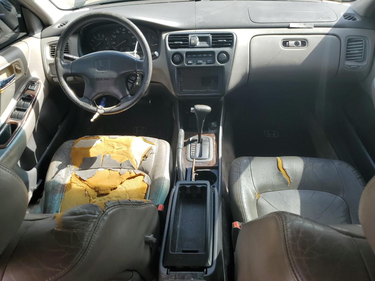 2000 Honda Accord - Image 8