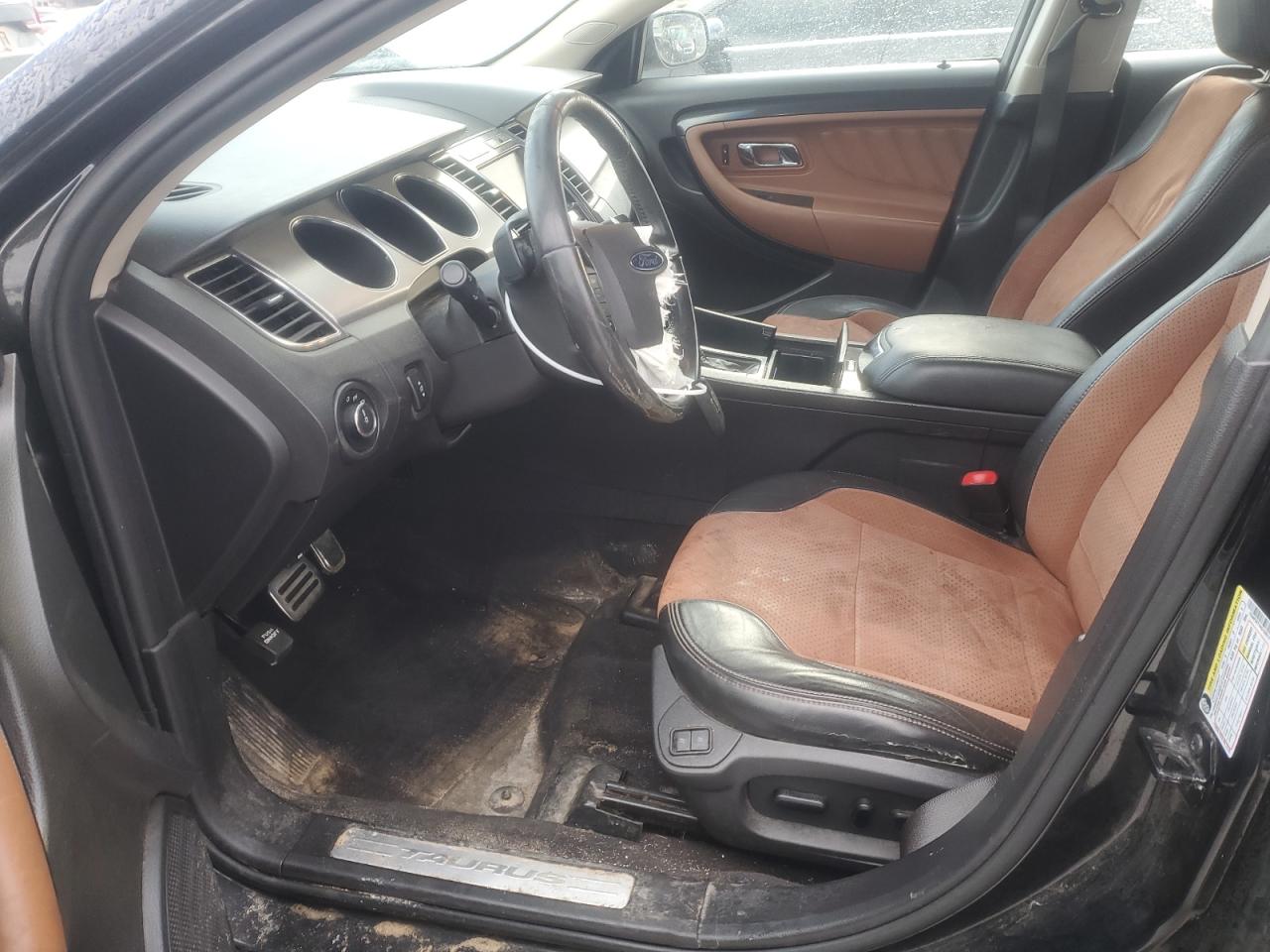 2010 Ford Taurus - Image 7