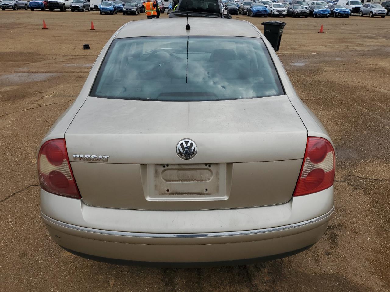 2005 Volkswagen Passat - Image 6