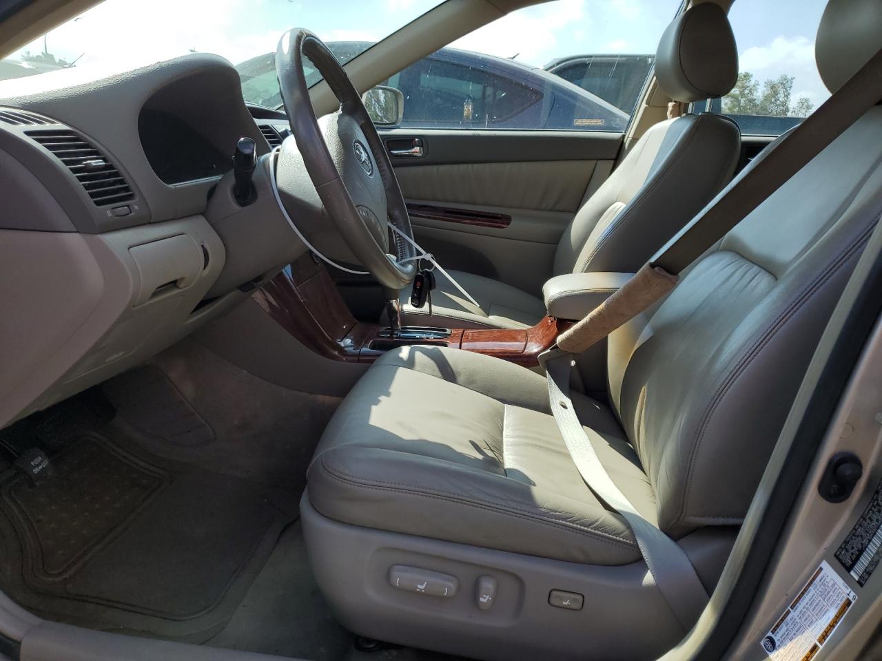2005 Toyota Camry - Image 7
