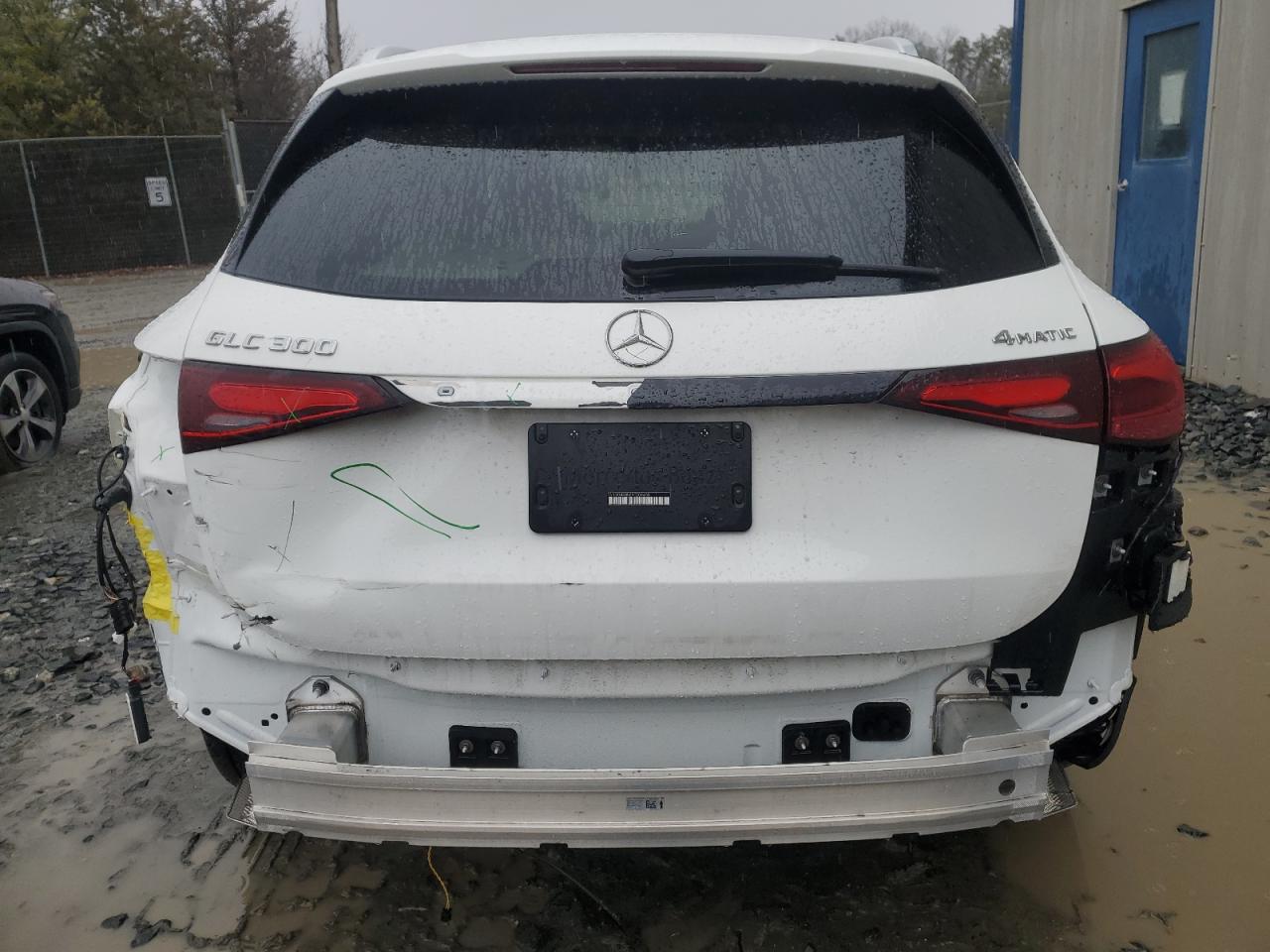 2024 Mercedes-Benz GLC - Image 6
