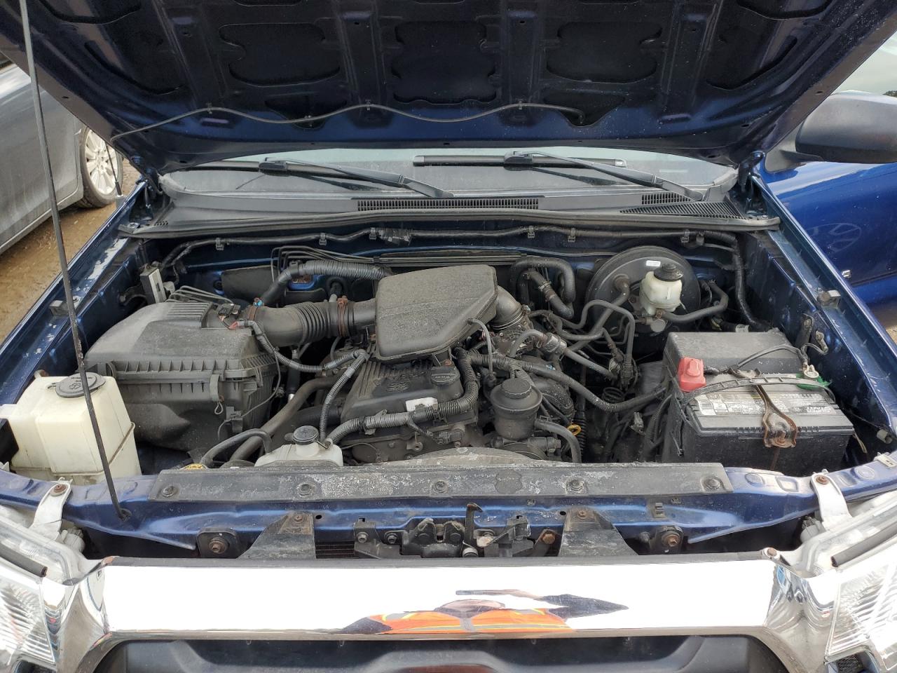 2015 Toyota Tacoma - Image 11