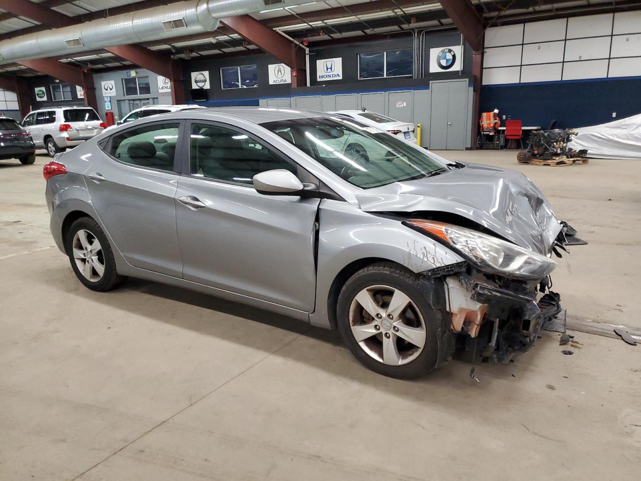 2012 Hyundai Elantra - Image 4