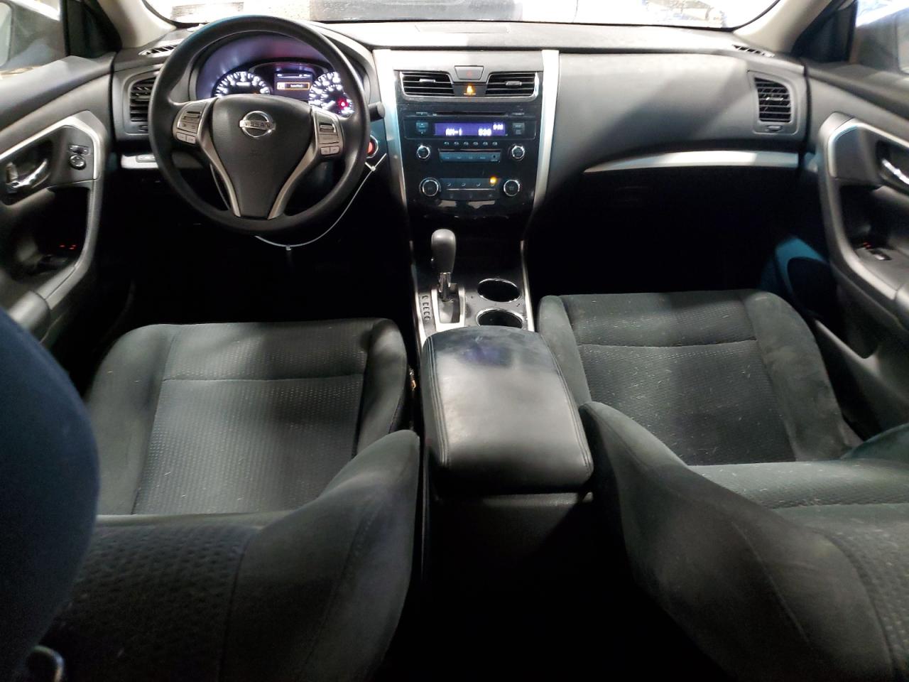 2015 Nissan Altima - Image 8