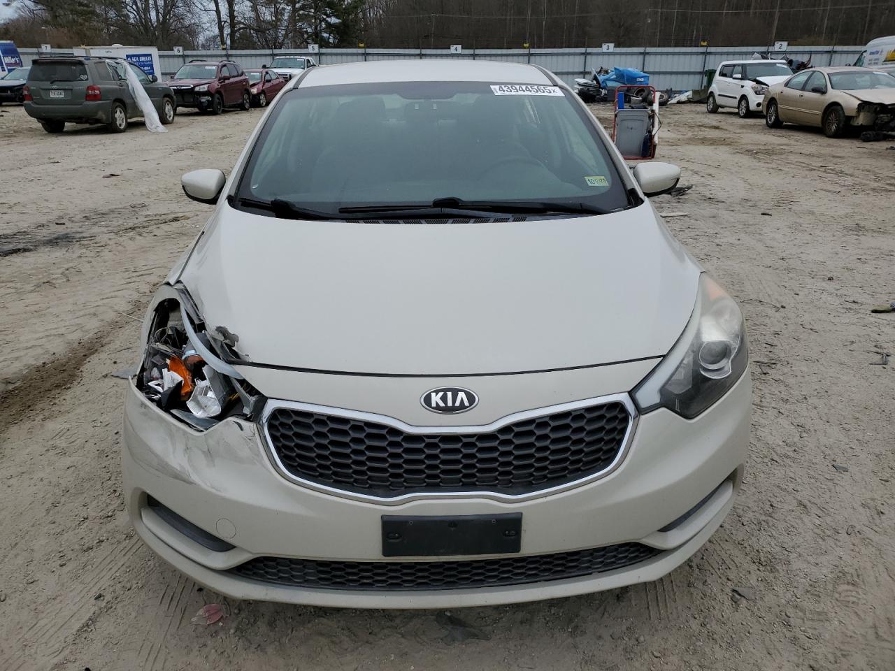 2015 Kia Forte - Image 5
