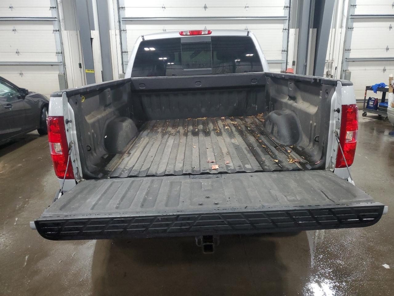 2012 Chevrolet Silverado - Image 6