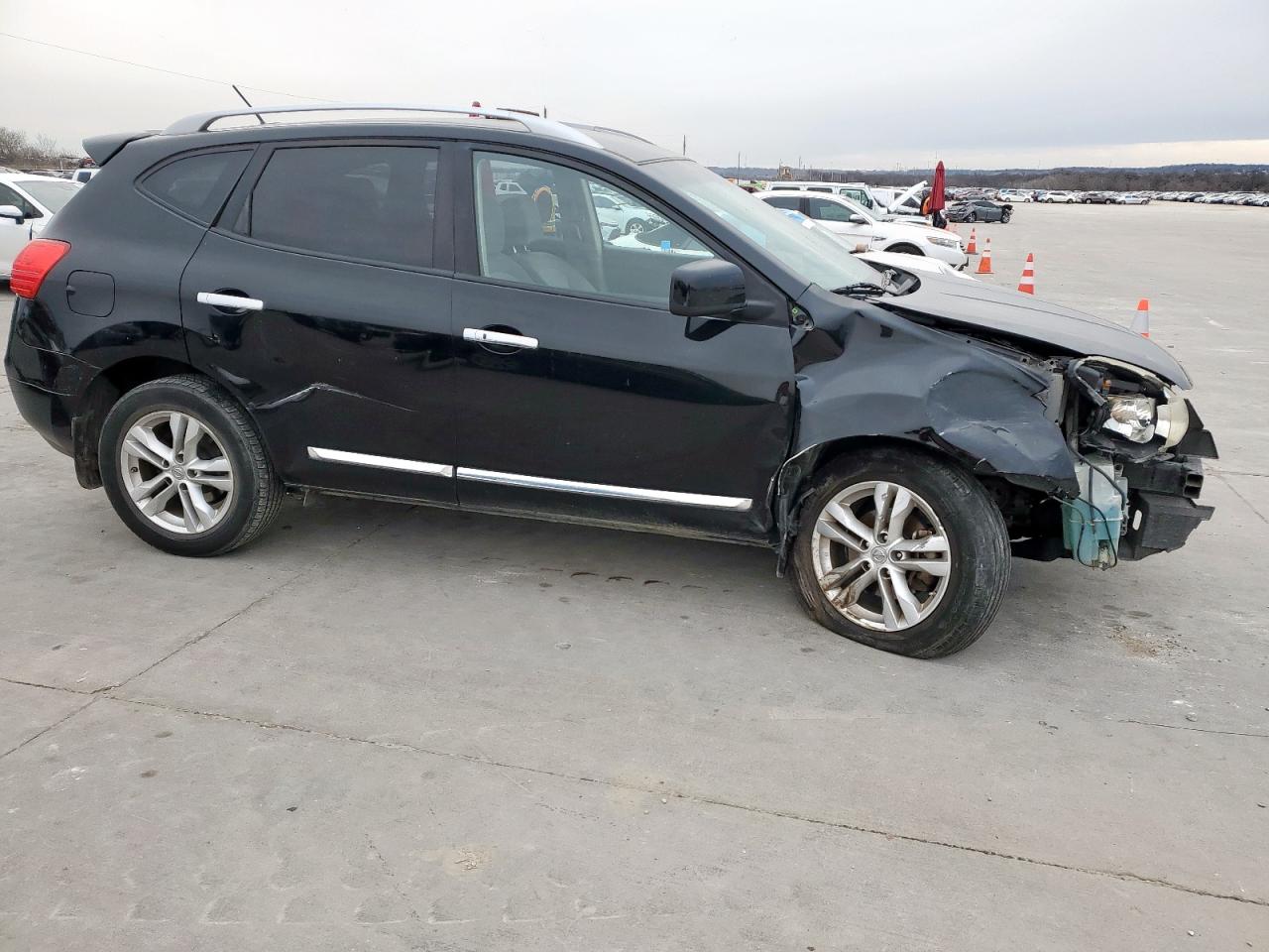 2012 Nissan Rogue - Image 4