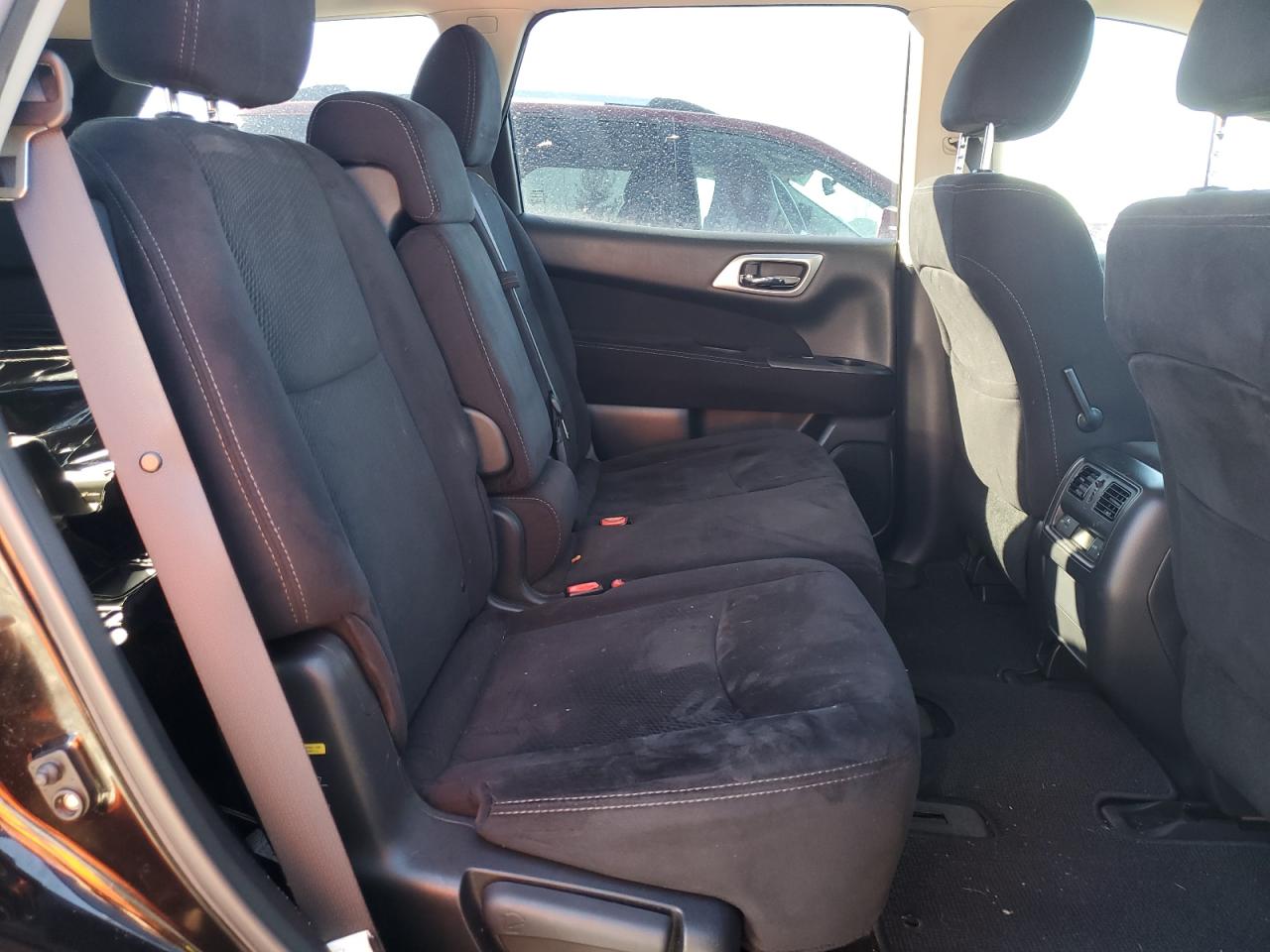 2014 Nissan Pathfinder - Image 11