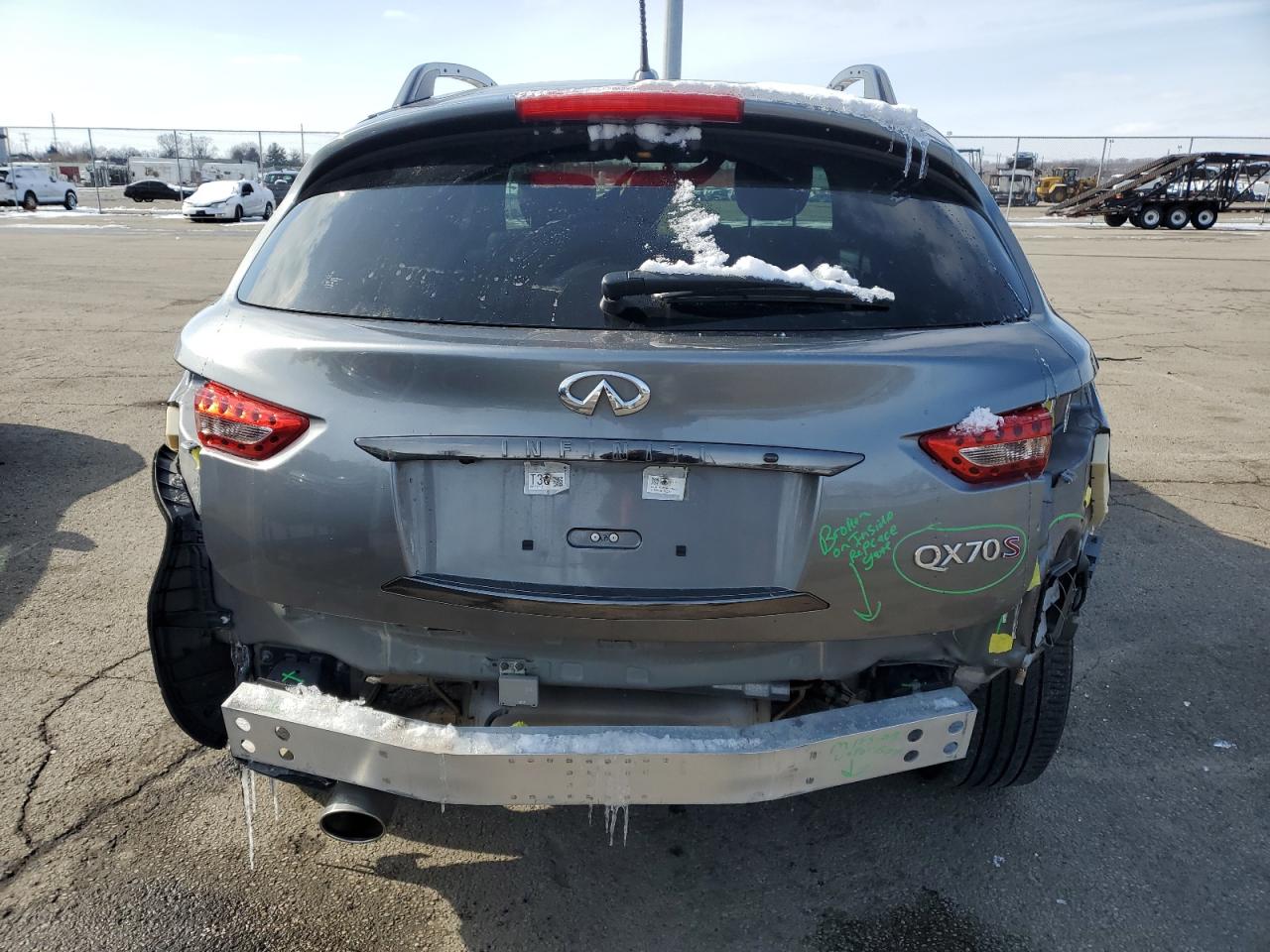 2016 Infiniti QX70 - Image 6