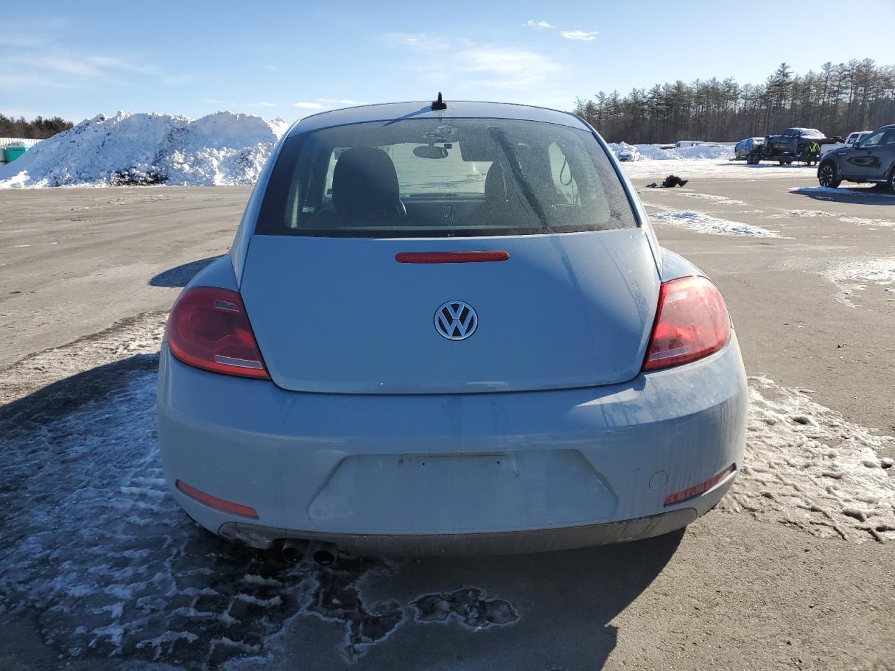 2013 Volkswagen Beetle - Image 6
