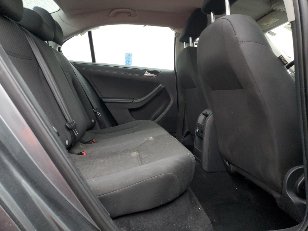 2014 Volkswagen Jetta - Image 10