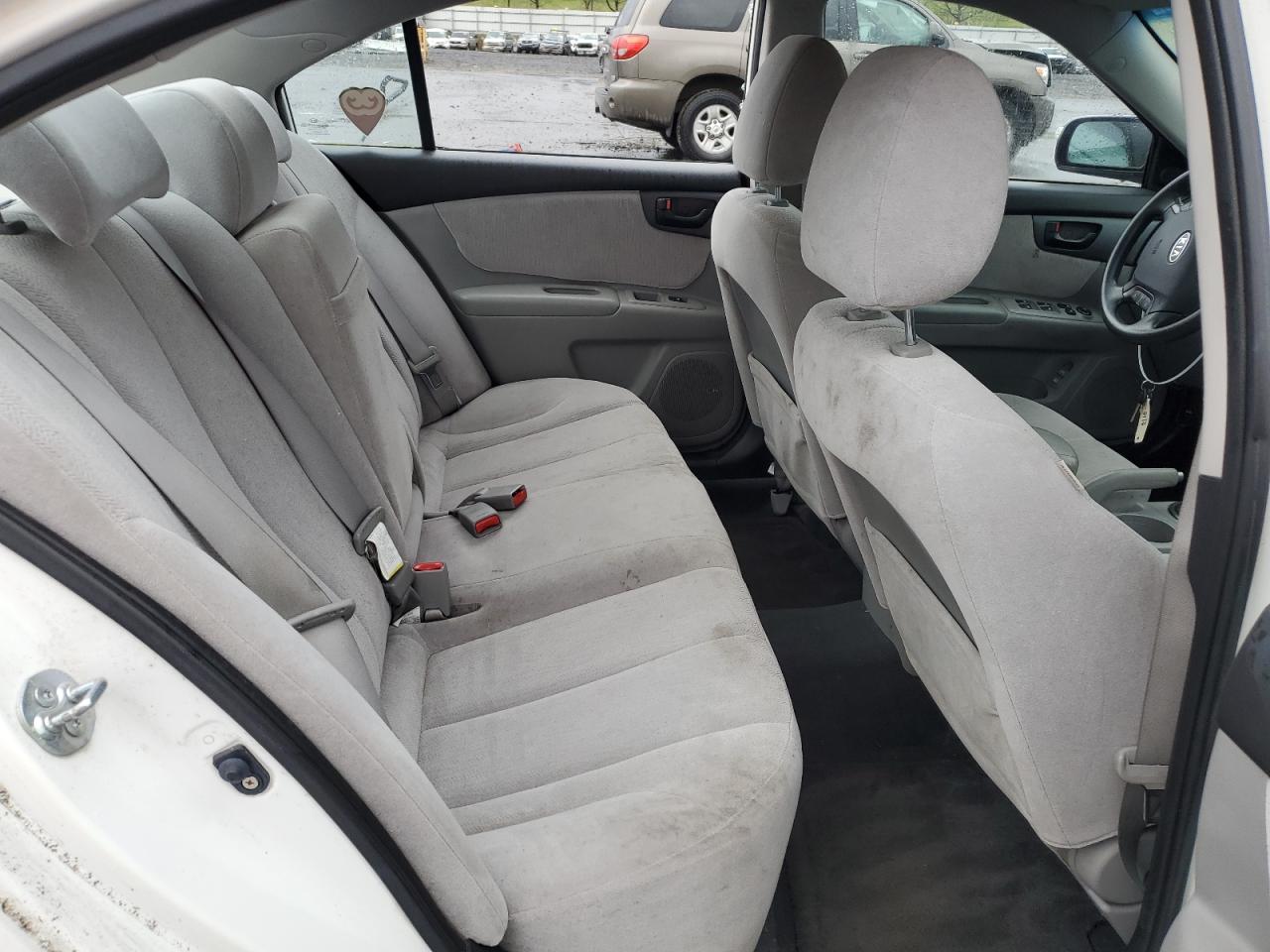 2009 Kia Optima - Image 10