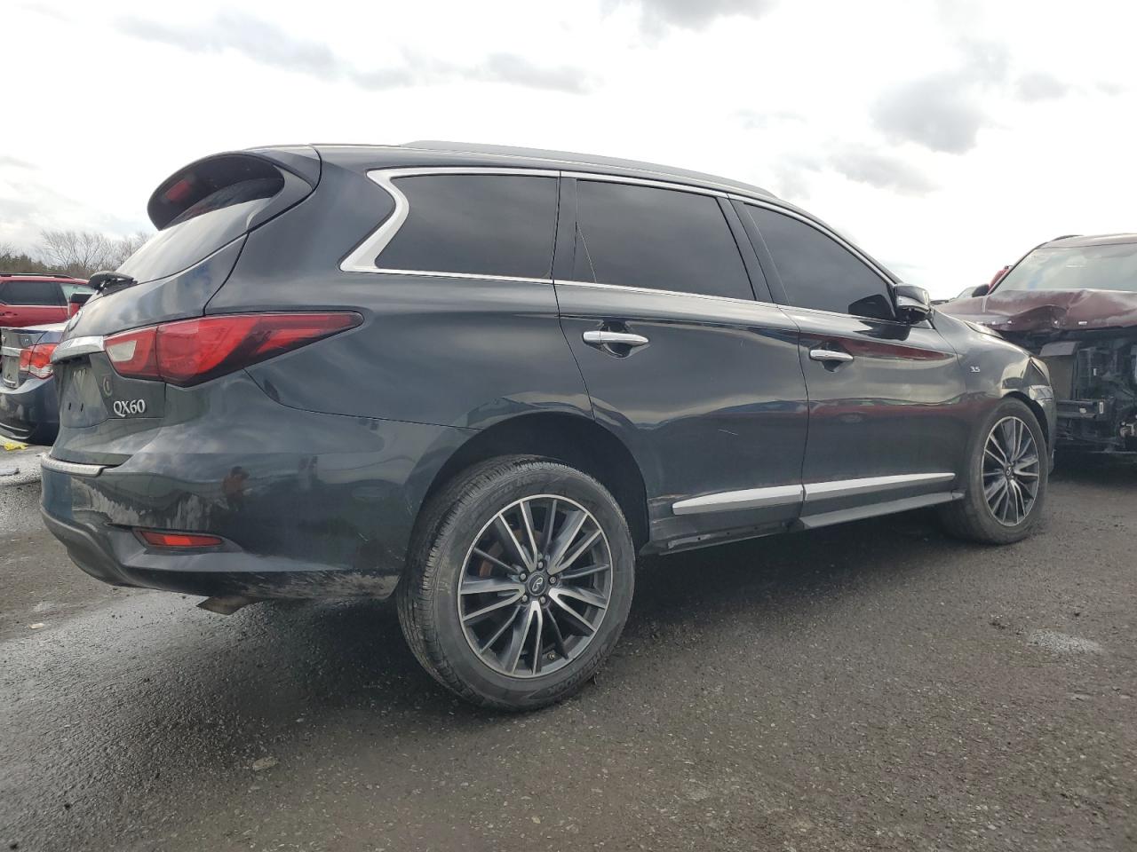 2016 Infiniti QX60 - Image 3