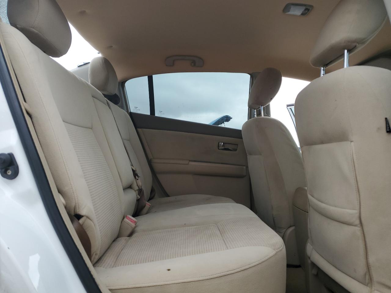 2012 Nissan Sentra - Image 10