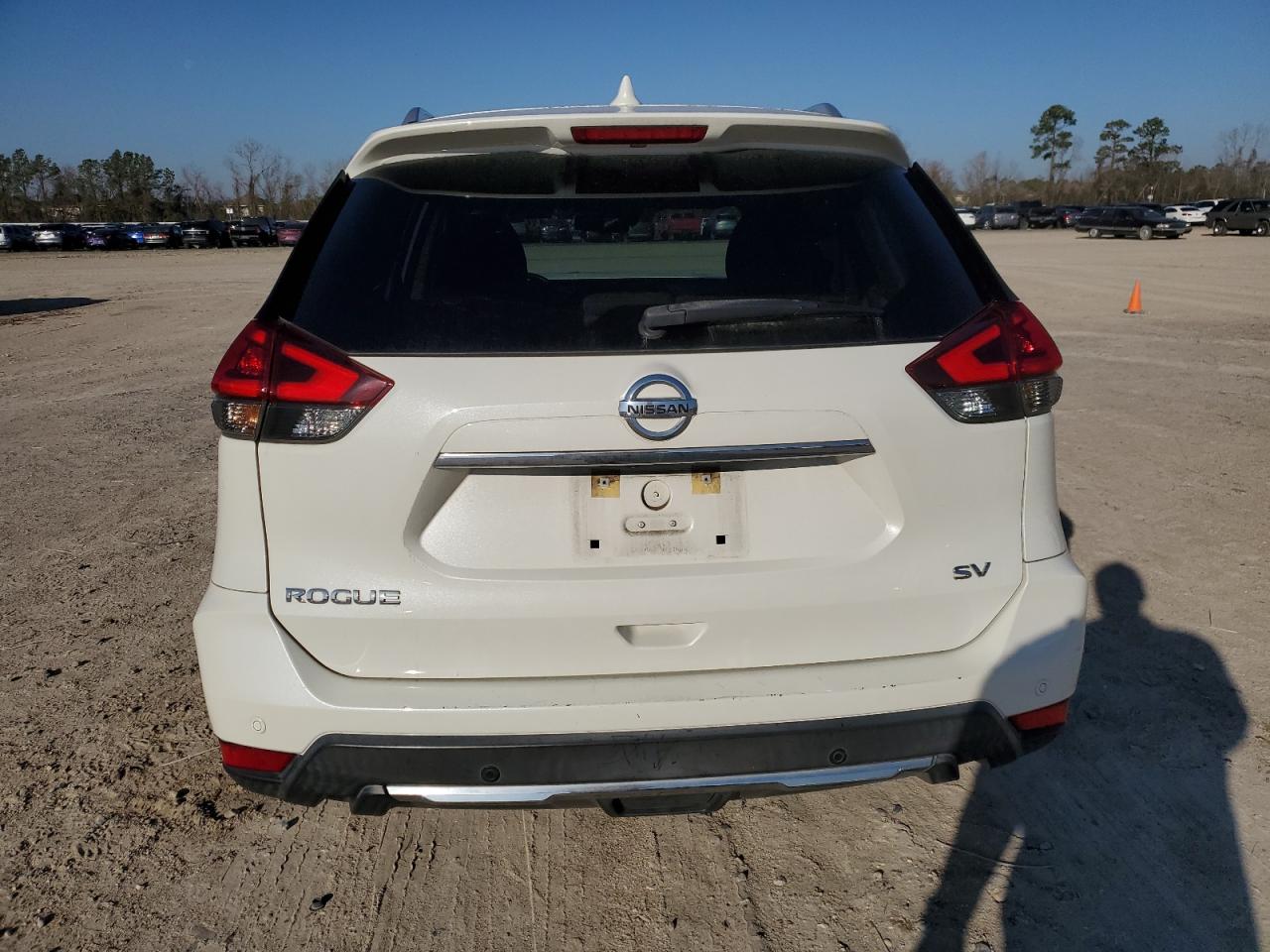 2020 Nissan Rogue - Image 6