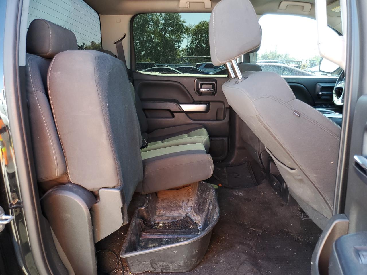 2018 Chevrolet Silverado - Image 10
