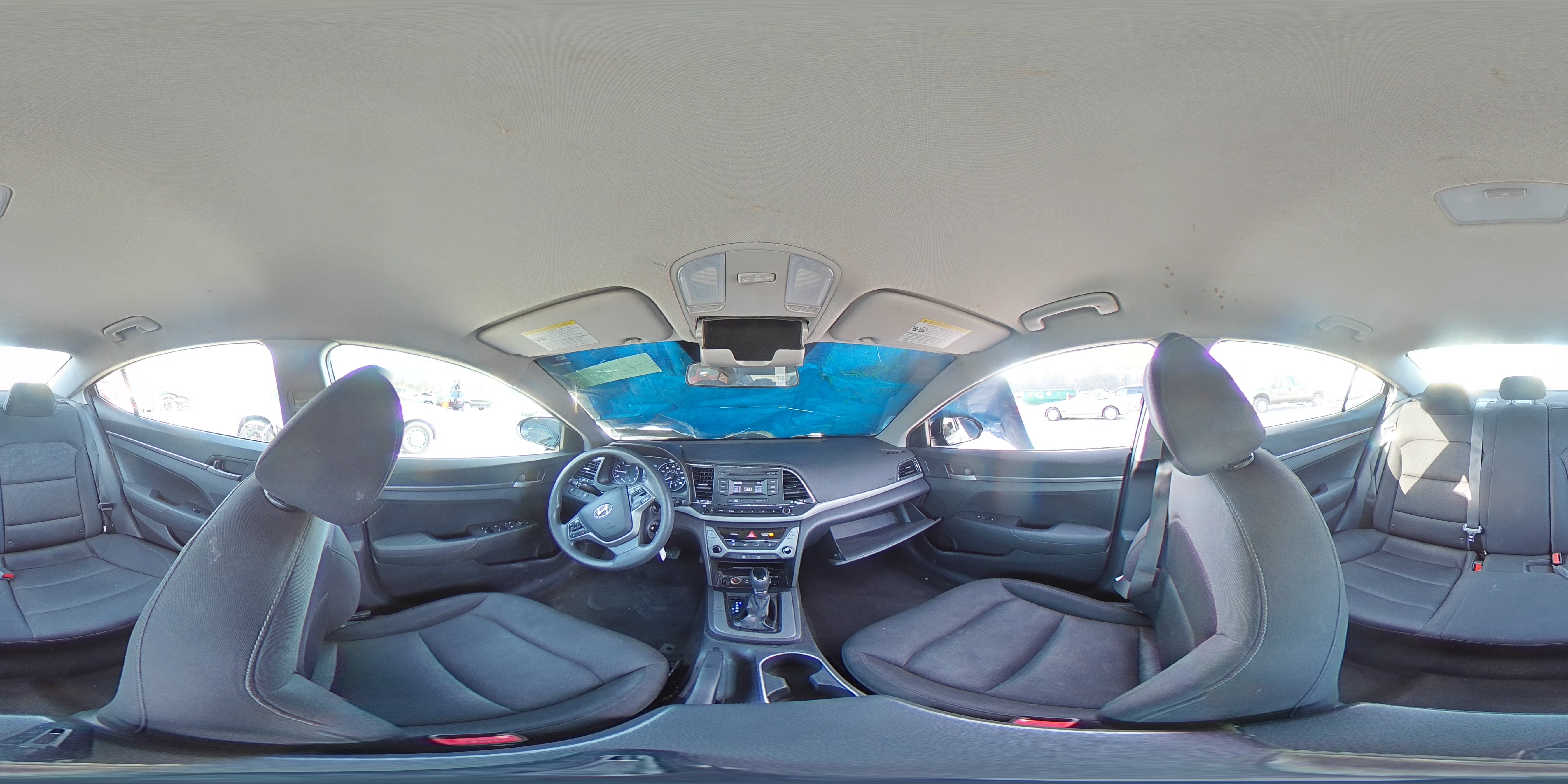 2018 Hyundai Elantra - Image 14