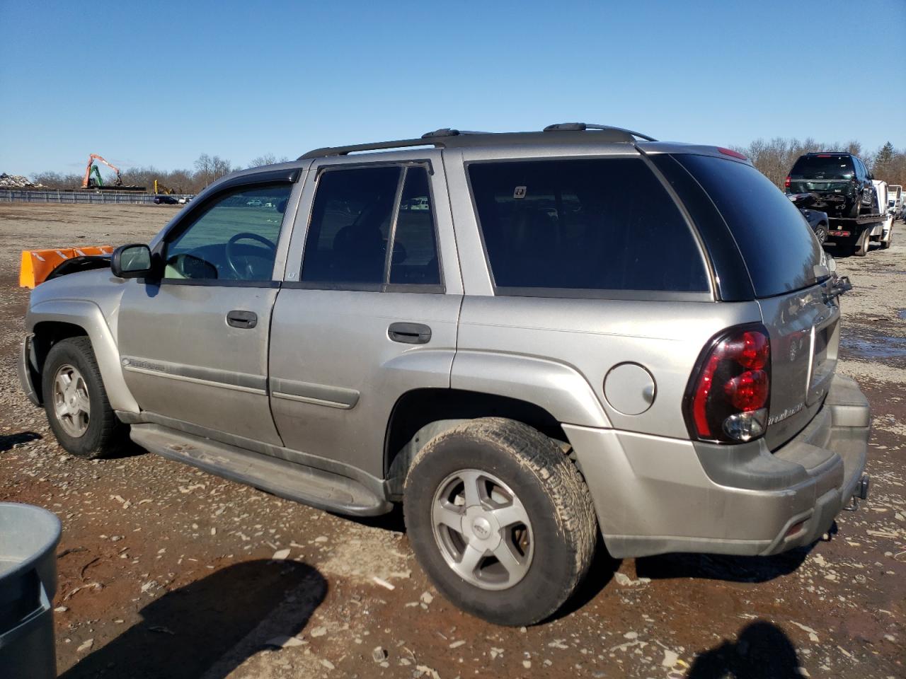2002 Chevrolet TrailBlazer - Image 2