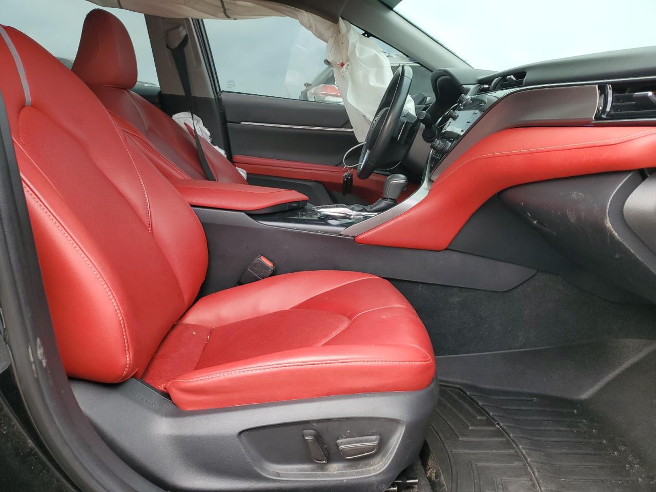 2019 Toyota Camry - Image 7