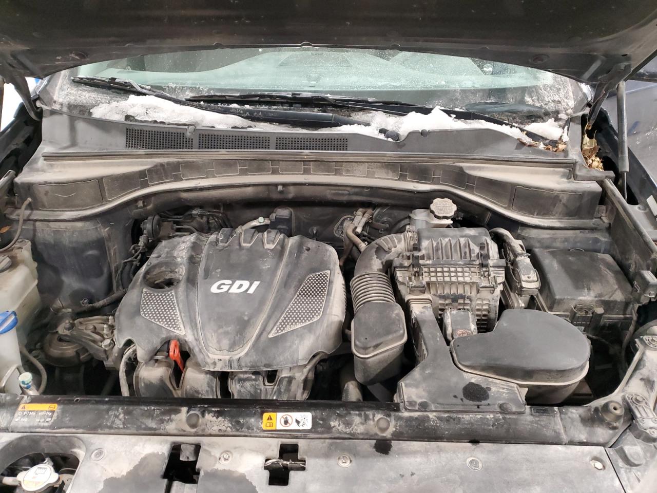2016 Hyundai Santa Fe - Image 12