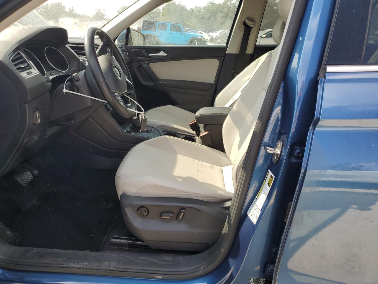 2018 Volkswagen Tiguan - Image 7