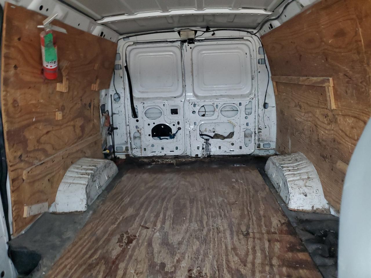 2003 Ford Econoline - Image 10