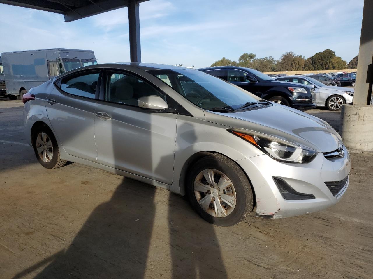 2016 Hyundai Elantra - Image 4