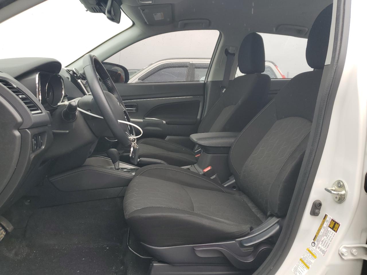 2021 Mitsubishi Outlander - Image 7