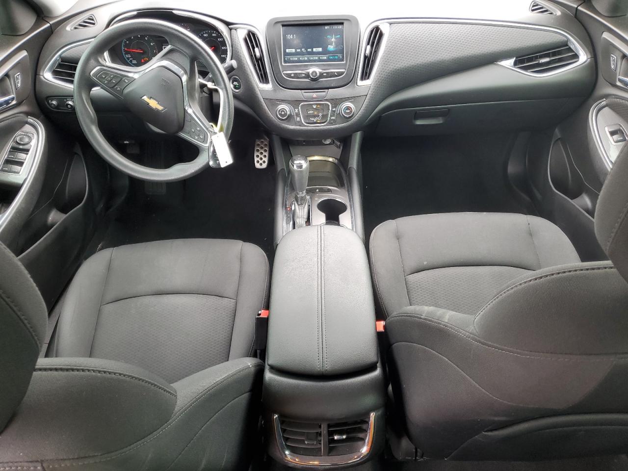 2016 Chevrolet Malibu - Image 8