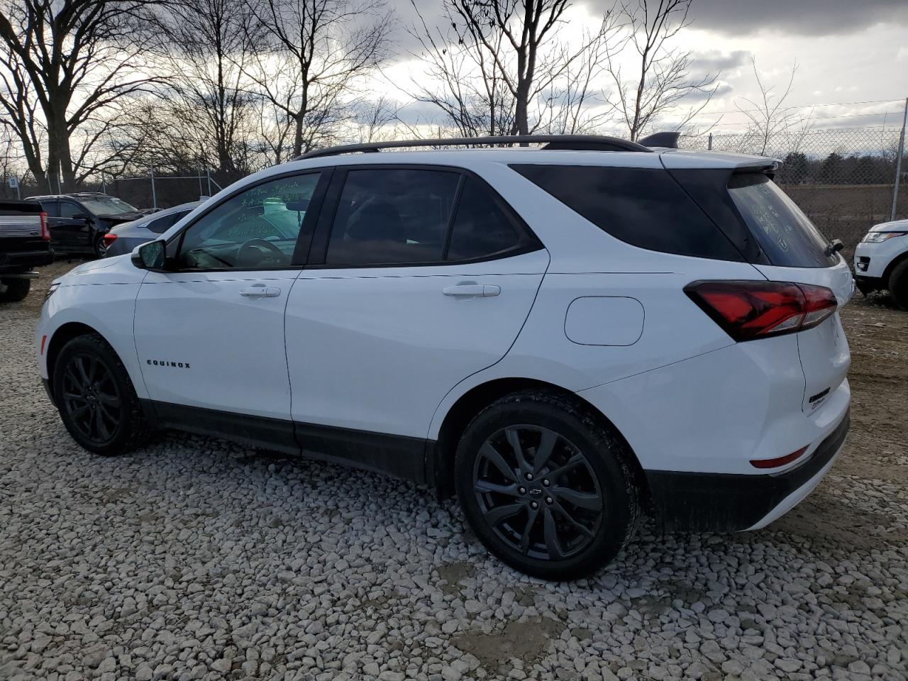 2022 Chevrolet Equinox - Image 2