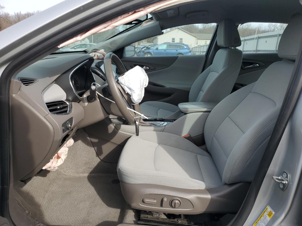 2017 Chevrolet Malibu - Image 7